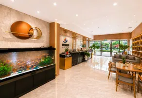 Risen Hotel - Image 4