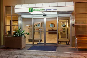 Holiday Inn Express & Suites Seattle City Center - Image 5