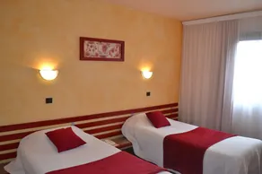 Logis Hôtel Noemys Gradignan - Image 3