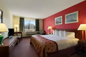Days Inn by Wyndham Whitehall - Image 3