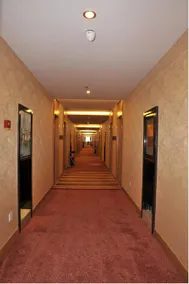 Huayu Holiday Hotel - Image 1
