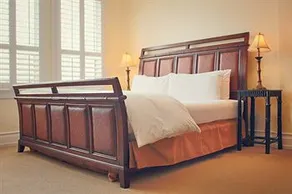 REGENCY APARTMENT Palm Beach - Image 2