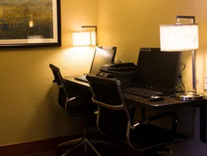 Best Western Plus Menomonie Inn & Suites - Image 5