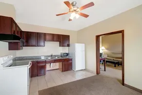 Baymont by Wyndham Decatur - Image 4