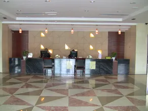 Wanghu Kaiyuan Yiju Hotel - Image 5