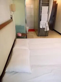 Zhangjiagang  Newstay Hotel - Image 4