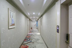 Longsheng Hotel - Image 2