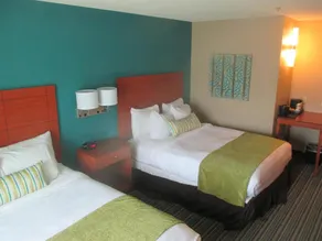 Best Western Plus Menomonie Inn & Suites - Image 2