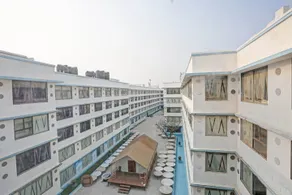 Townhouse Royal Palms Hotel - Daisy - Image 4
