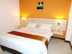Franks Hotel - Image 2