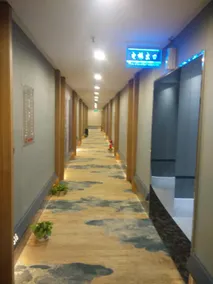 Xincun Holiday Hotel - Image 4