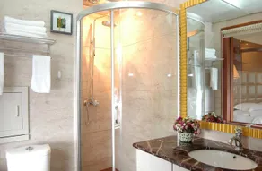 Yiya Sunshine Hotel - Image 5