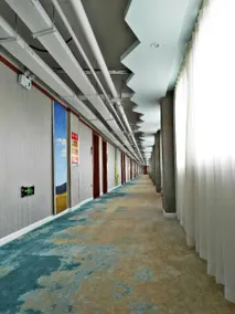 Yingbin Holiday Hotel - Image 3