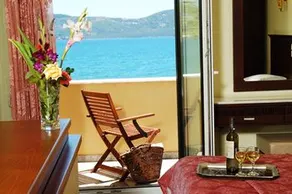 Ariadnes Holiday Accommodation - Image 5