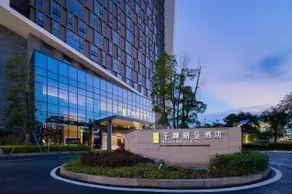 Mentor Hotel - Image 2