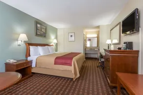 Days Inn by Wyndham Orangeburg - Image 5