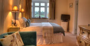Goss Hall Bed & Breakfast - Image 3