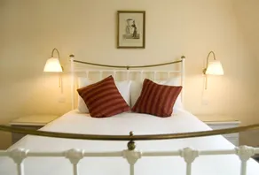 Henrietta House - Image 4