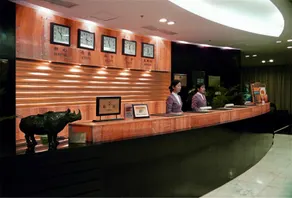 Gofront Hotel - Image 2