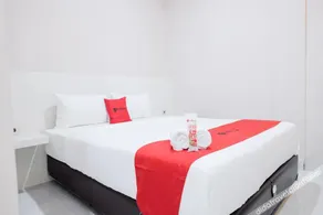 Reddoorz Plus Near Deli Park Mall Medan - Image 4
