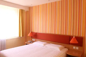 Home Inn (Sports Center, KangBo Avenue, Dezhou Development Zone) - Image 4