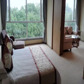 Panda Green Bamboo Garden Hotel - Image 3