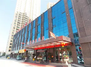 Bunk Hotel - Image 5