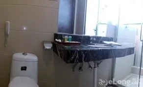 Lis Hotel - Image 4