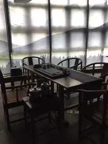 Modern Crown Hotel - Image 3
