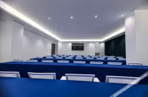 THE JUNYUE HOTEL - Image 3