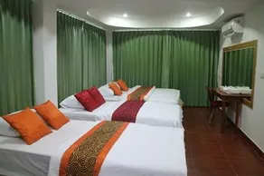 OYO 410 Diamond Boutique Hostel - Image 4