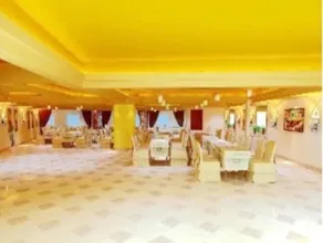 Wanjia Dongfang Hotel - Image 4