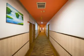 Yuting Holiday Hotel - Image 5