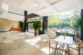 Linghang HOTEL - Image 4