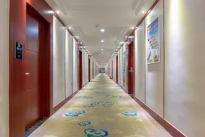 Super 8 Hotel (Weifang Lutai Convention & Exhibition Center Gudejin) - Image 5
