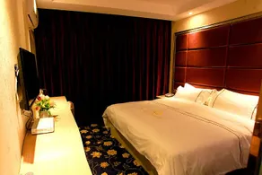 Risheng Theme Hotel - Image 5