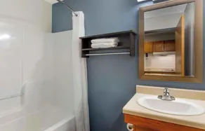 Motel 6 Suites Fort Myers, FL - Image 2