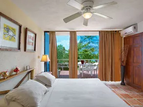 Surfers Bay Resort - Image 5