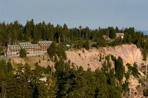 Crater Lake Lodge - Image 2