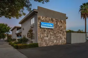 Travelodge by Wyndham Fresno Yosemite Area - Image 5