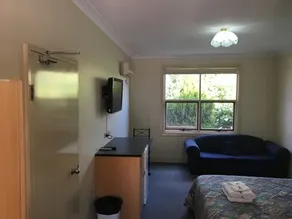 Valley Hotel - Image 5