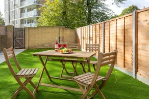 Deluxe Walworth London Apartment - Image 2