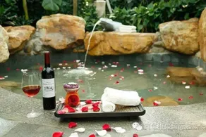 Aohua International Hot Spring Hotel - Image 4