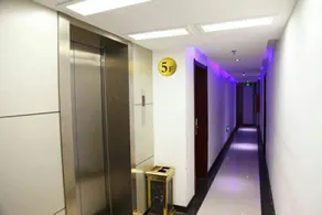 Xindongfang Express Hotel (Lvliang Longfeng Street) - Image 1