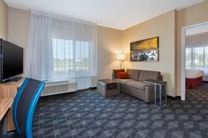 TownePlace Suites by Marriott Grand Rapids Airport Southeast - Image 4