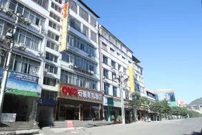 Oyo Xingyi Wanshun Business Hotel - Image 5