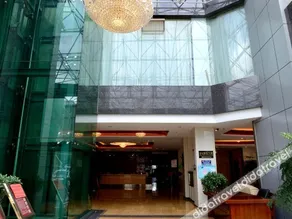Huayi Business Hotel - Image 5