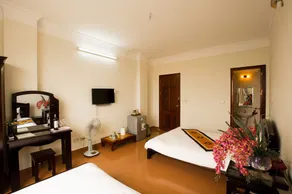 Green Lotus Hotel - Image 2