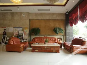 DONGMENG HOTEL(Qinzhou Easter Railway Station) - Image 4