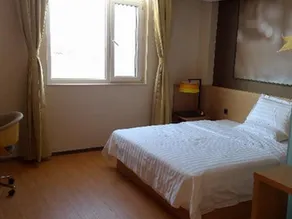 IU Hotel Tianjin Jinghai Shengli Street Branch - Image 2